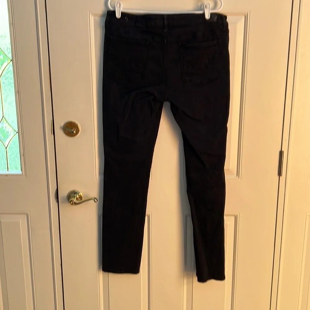 American Eagle Women’s  Black Jeans.  16 Long